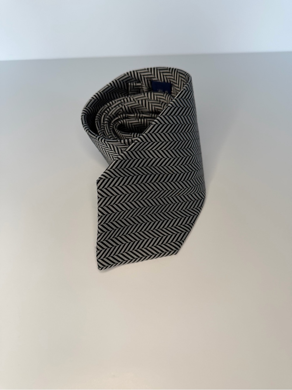 Paul Moretti Men's 100% Silk Tie Black Gray Textured Designer Business Formal
